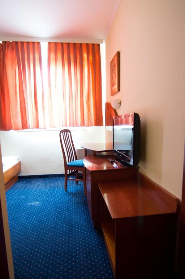 Hotel Ana Gospic Exterior photo