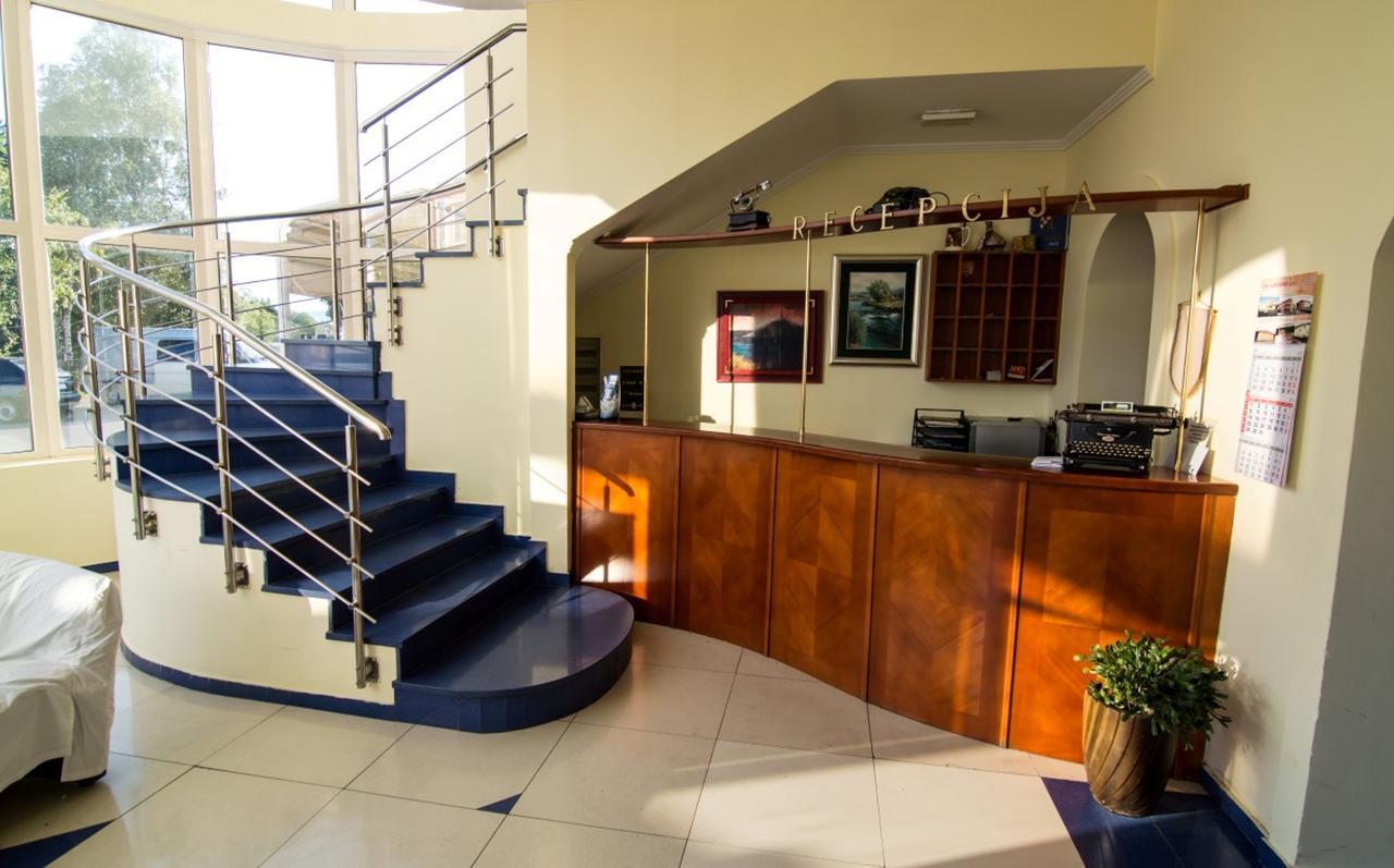 Hotel Ana Gospic Exterior photo