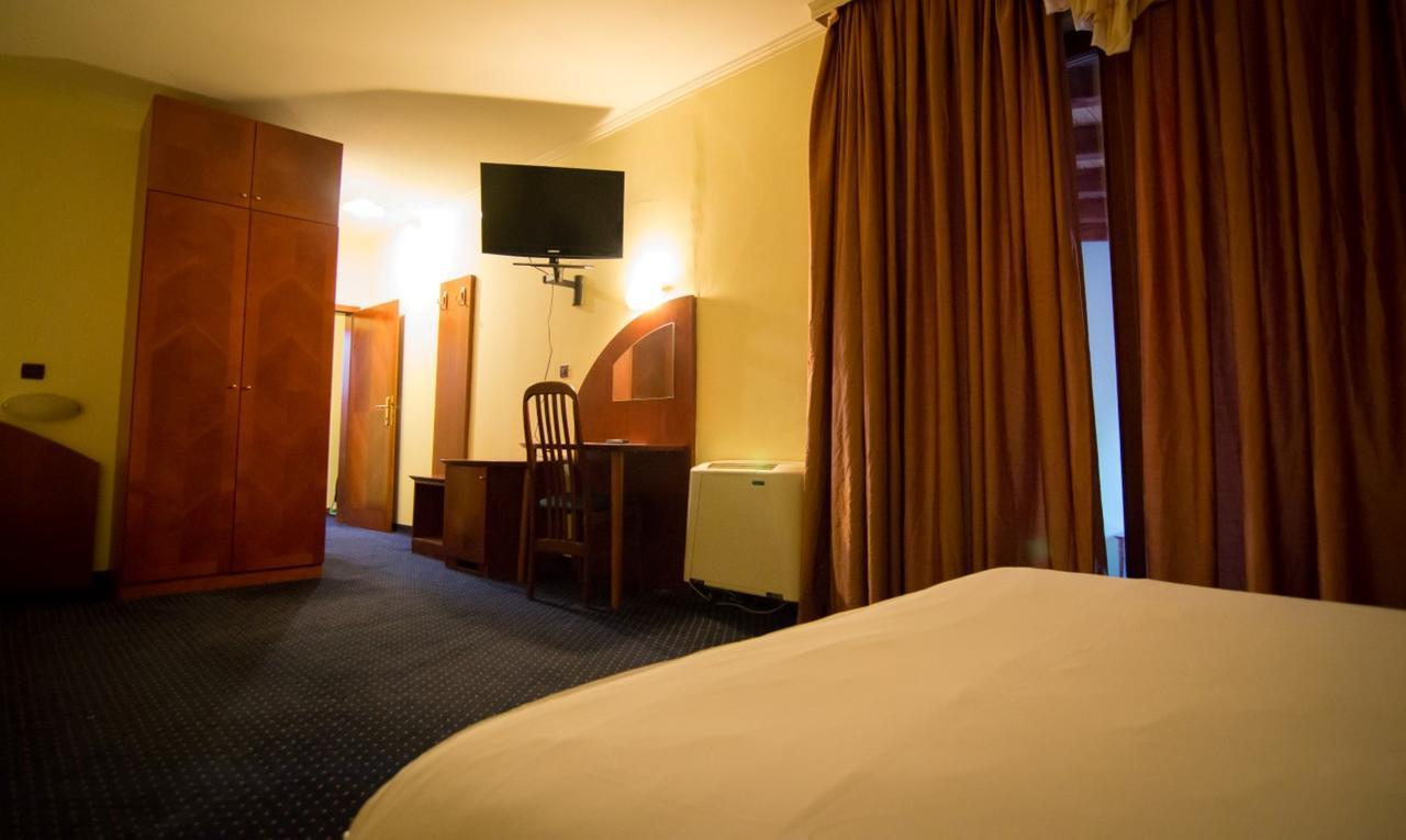 Hotel Ana Gospic Exterior photo