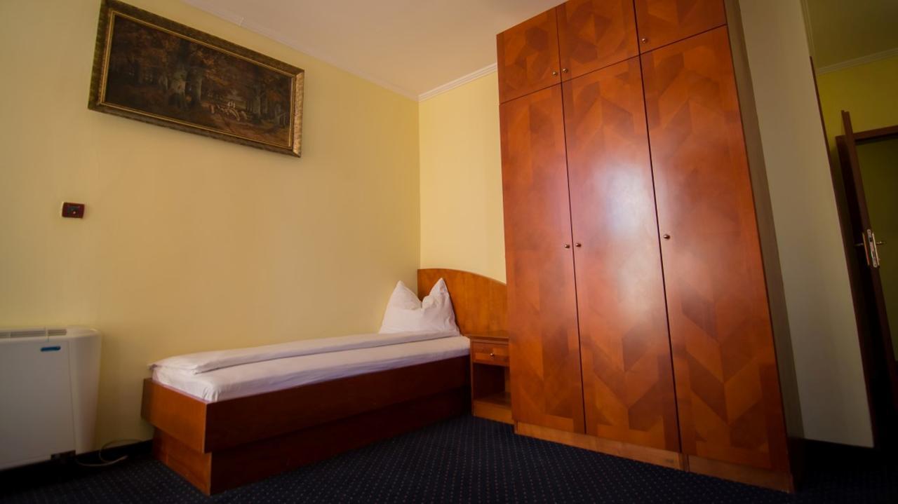 Hotel Ana Gospic Exterior photo