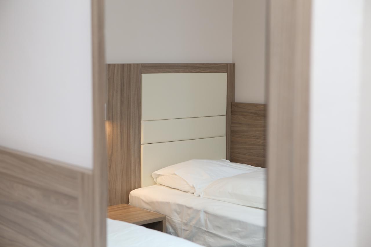 Hotel Ana Gospic Exterior photo